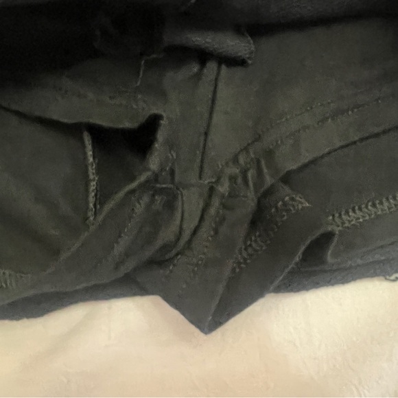 Black cargo skorts - Picture 4 of 4